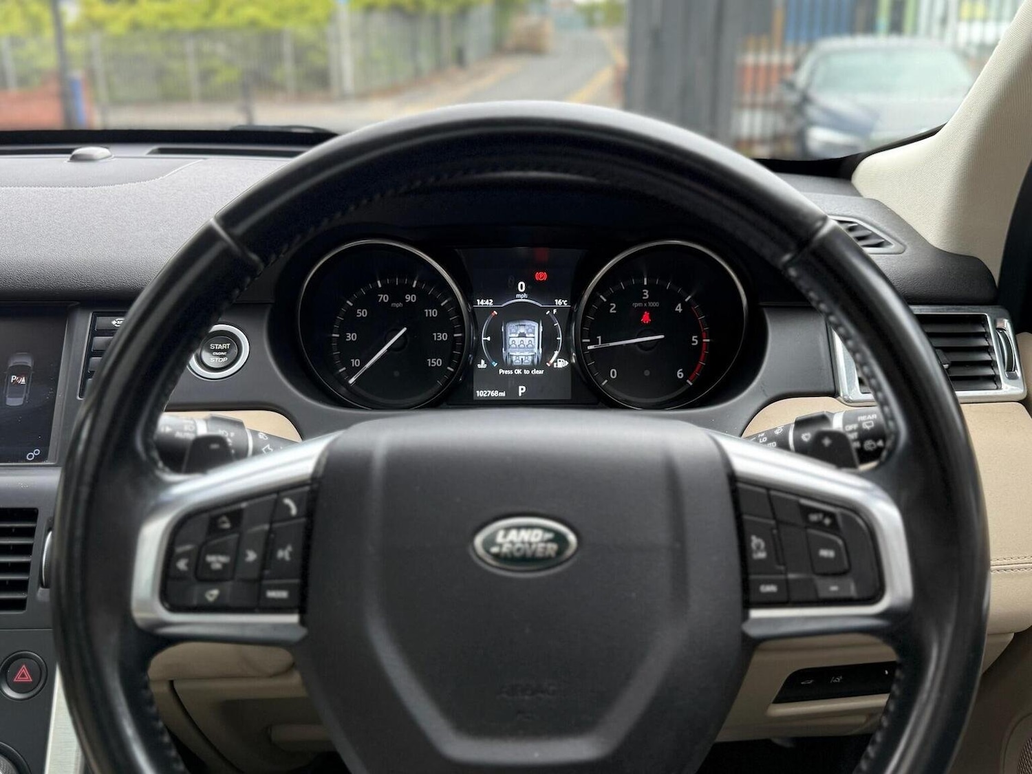 Used Land Rover Discovery Sport 2016 for sale - 76793778: Photo 19