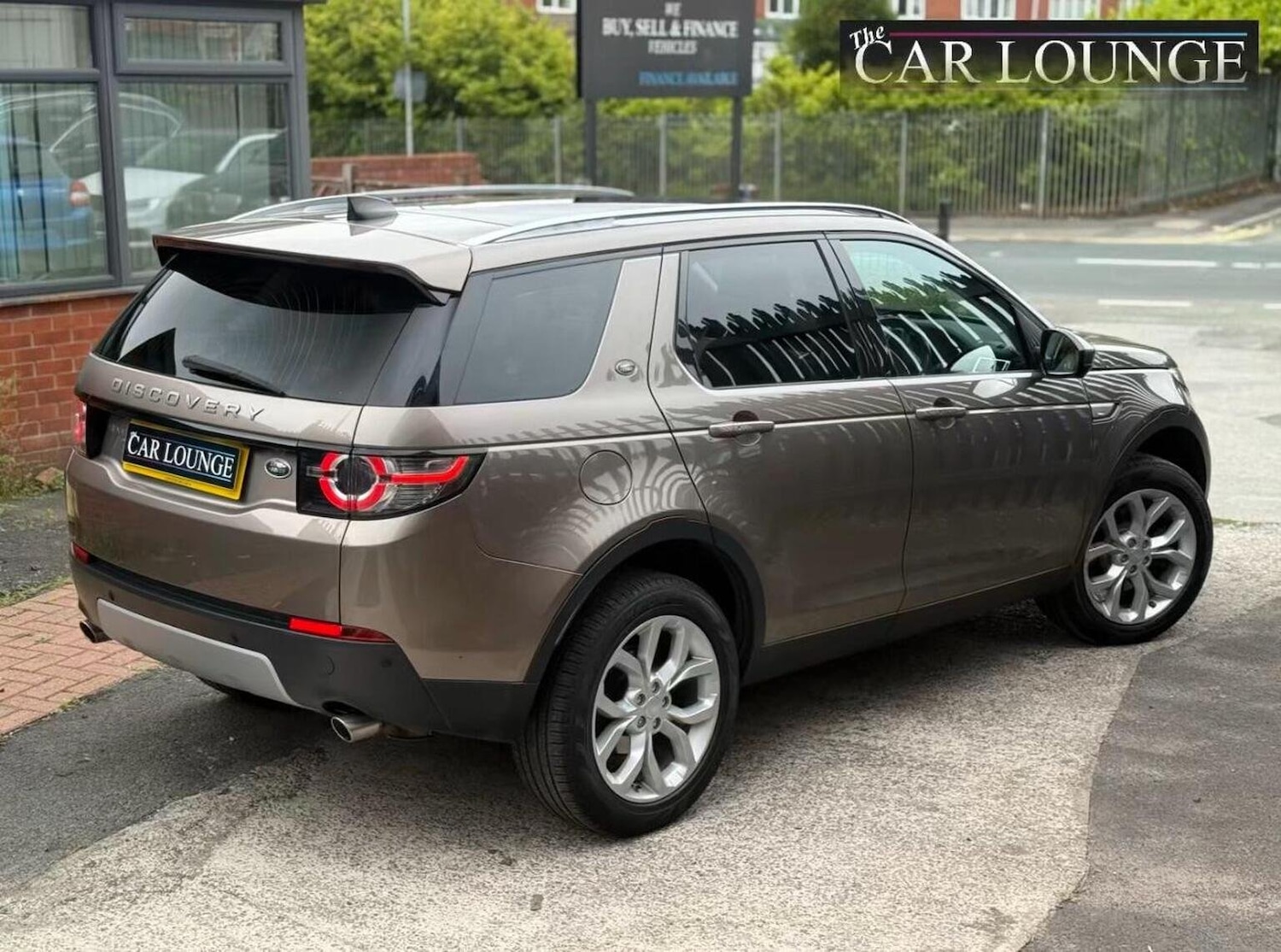 Used Land Rover Discovery Sport 2016 for sale - 76793778: Photo 2