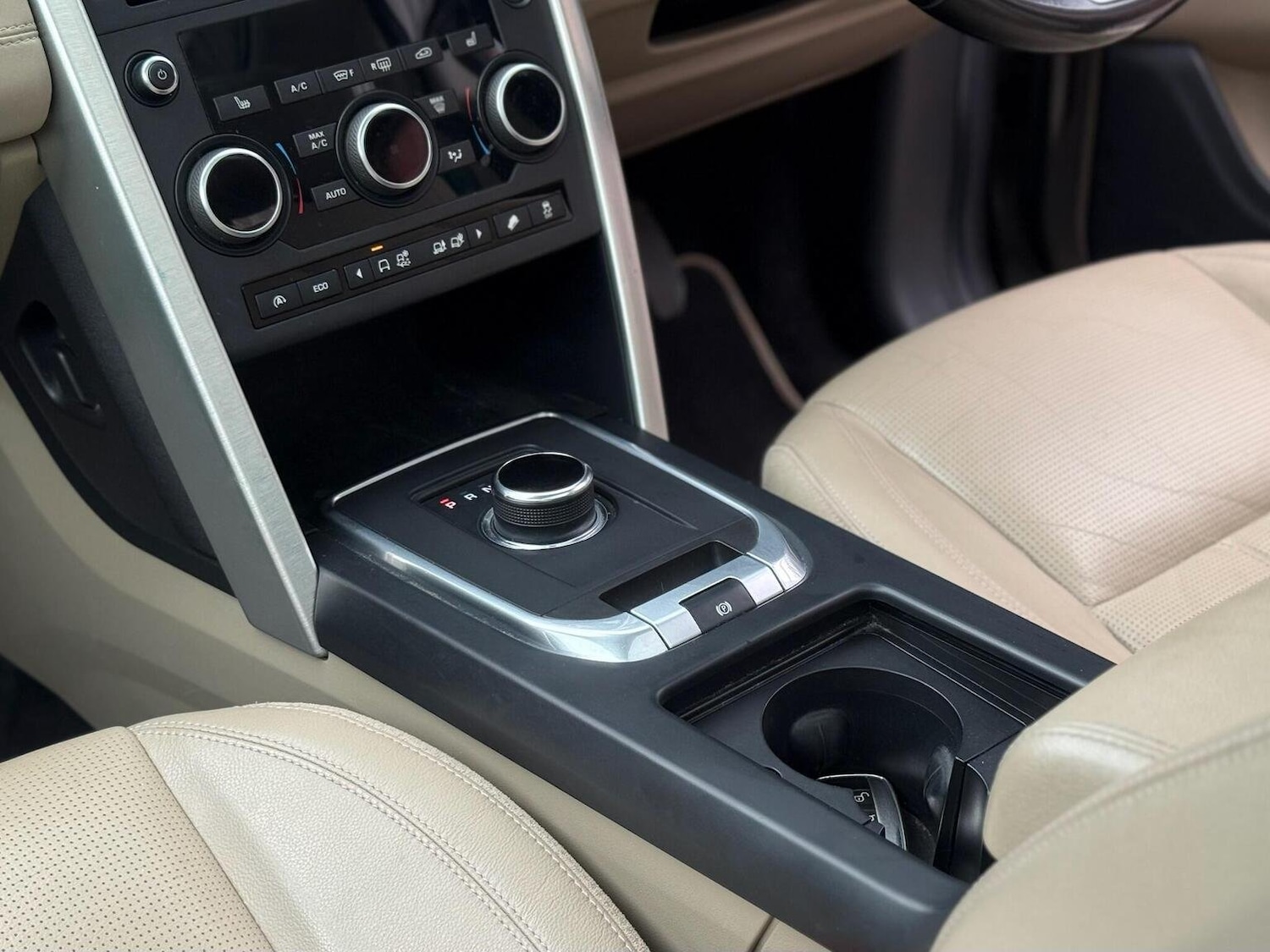 Used Land Rover Discovery Sport 2016 for sale - 76793778: Photo 21