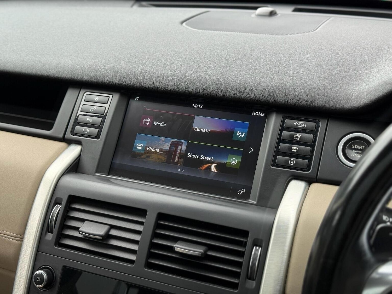 Used Land Rover Discovery Sport 2016 for sale - 76793778: Photo 25