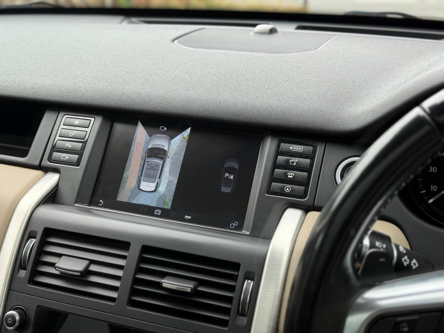 Used Land Rover Discovery Sport 2016 for sale - 76793778: Photo 31