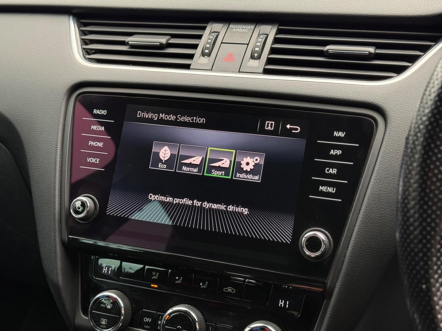 Used Skoda Octavia 2017 for sale - 77643792: Photo 33