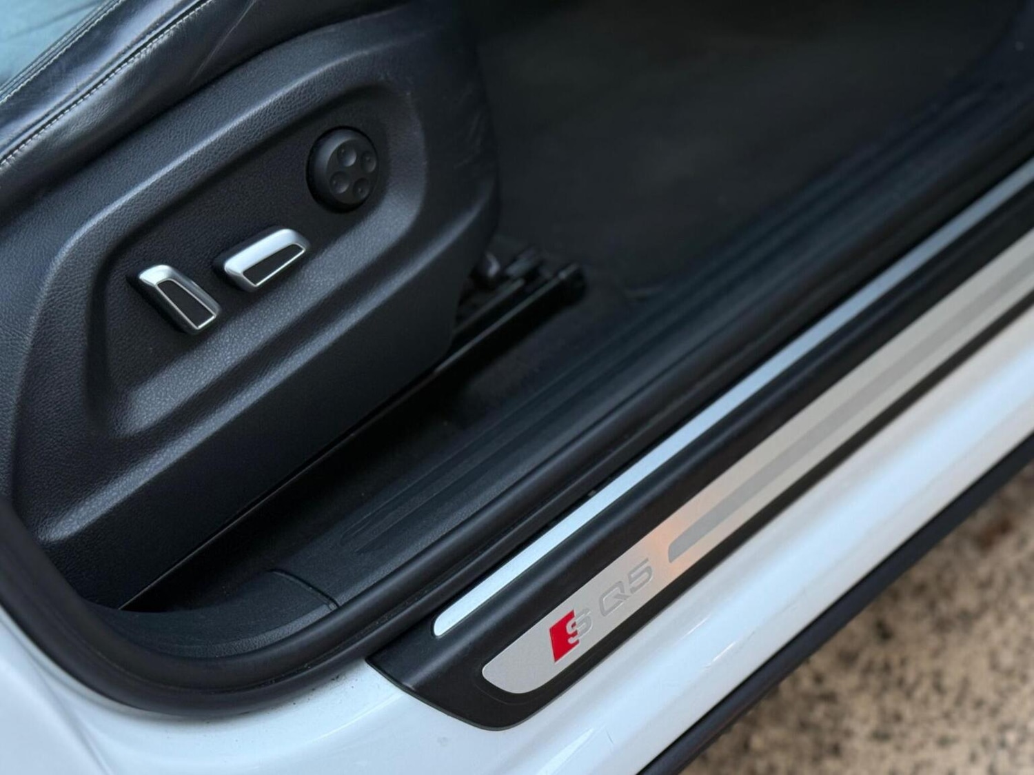 Used Audi SQ5 2015 for sale - 76649830: Photo 24