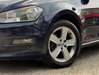 Used Volkswagen Golf 2014 for sale - 76030584: Photo