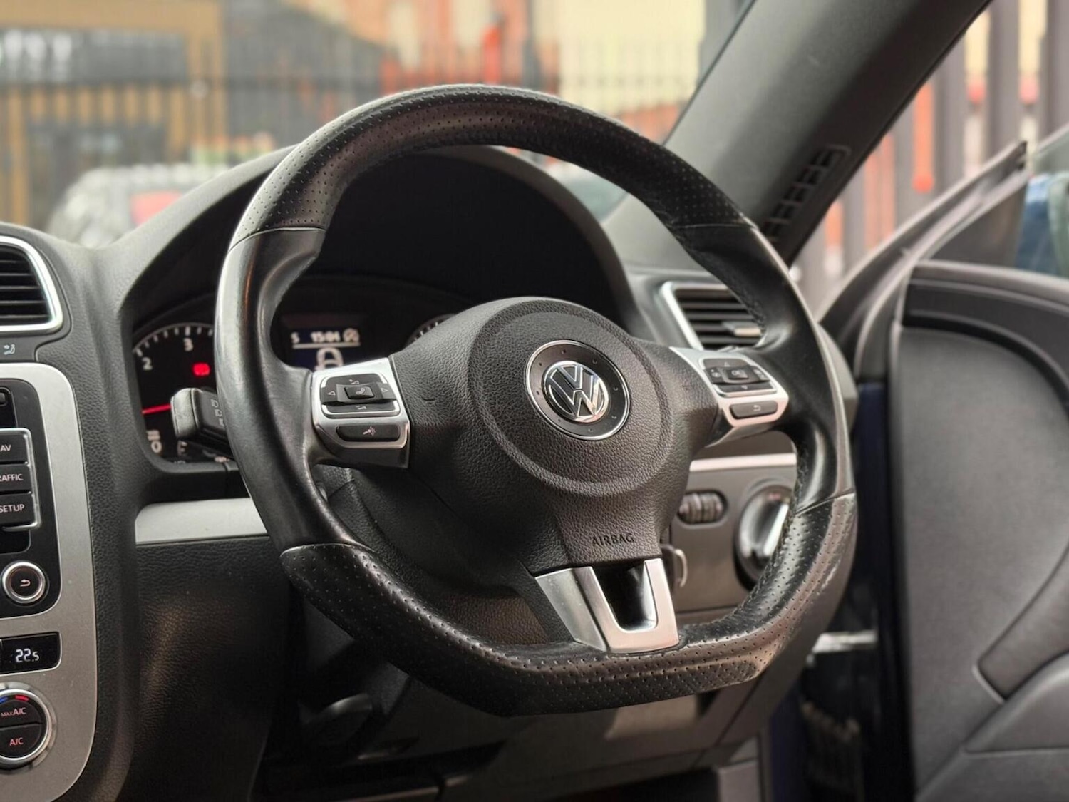 Used Volkswagen Scirocco 2013 for sale - 78098221: Photo 15