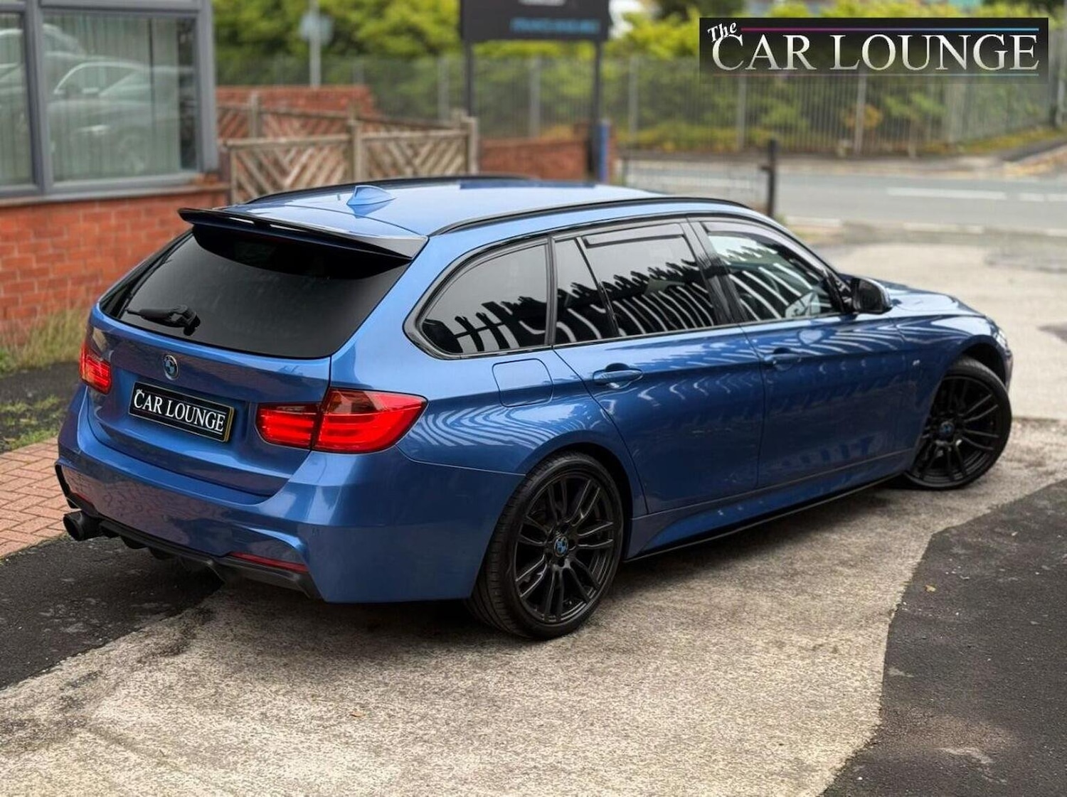 Used BMW 3 Series 2014 for sale - 76418368: Photo 2