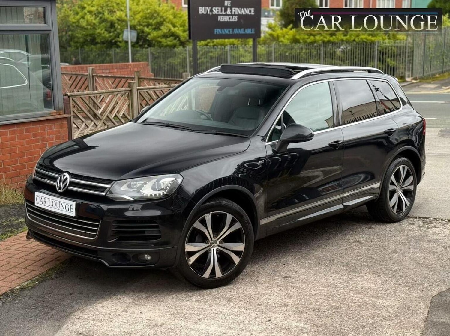 Used Volkswagen Touareg 2014 for sale - 76205640: Photo 1
