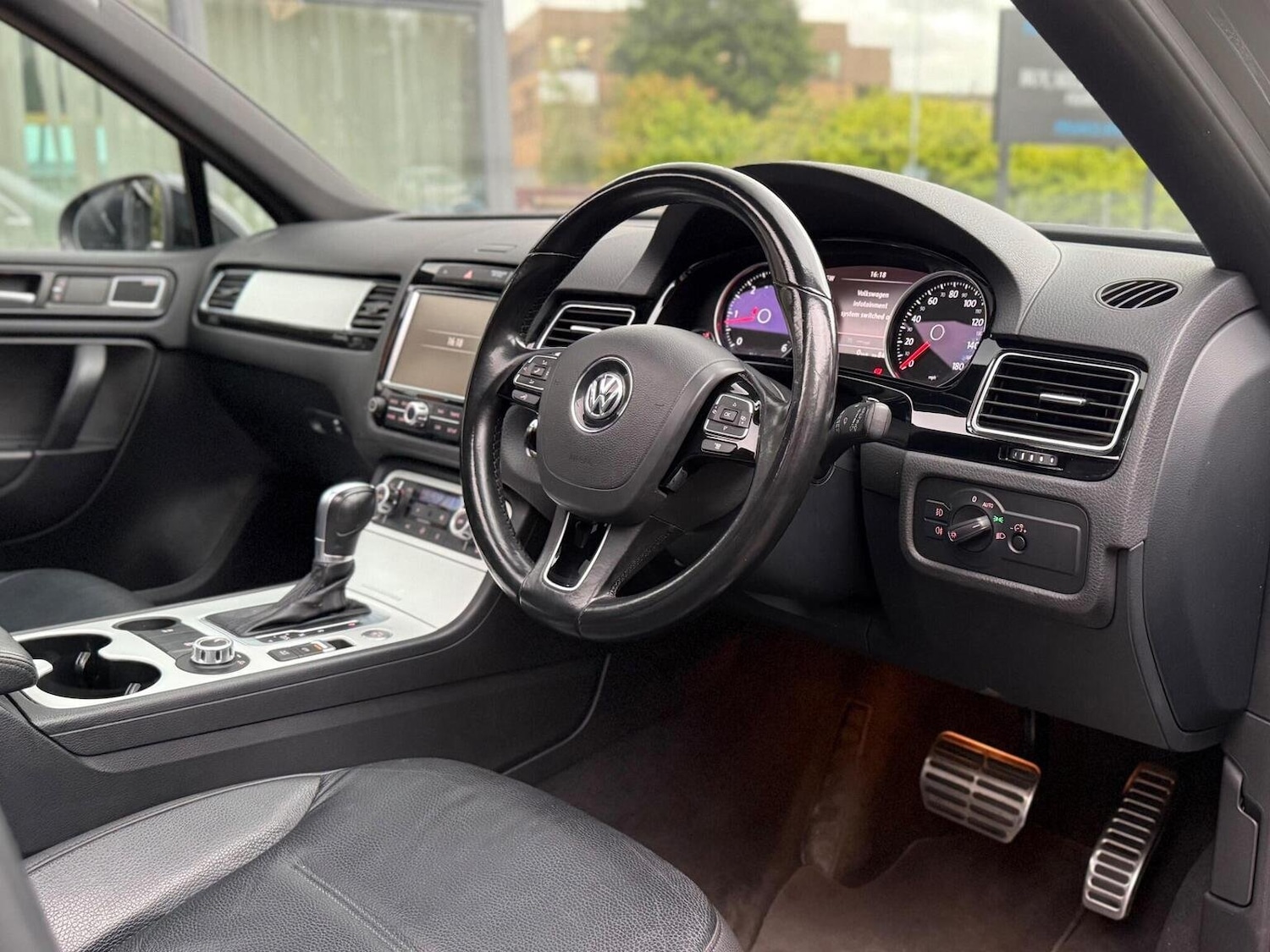 Used Volkswagen Touareg 2014 for sale - 76205640: Photo 17