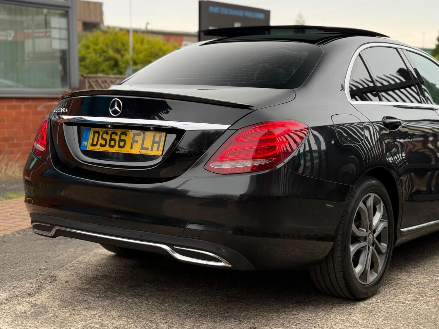 Used Mercedes-Benz C Class 2016 for sale - 77991748: Photo 11