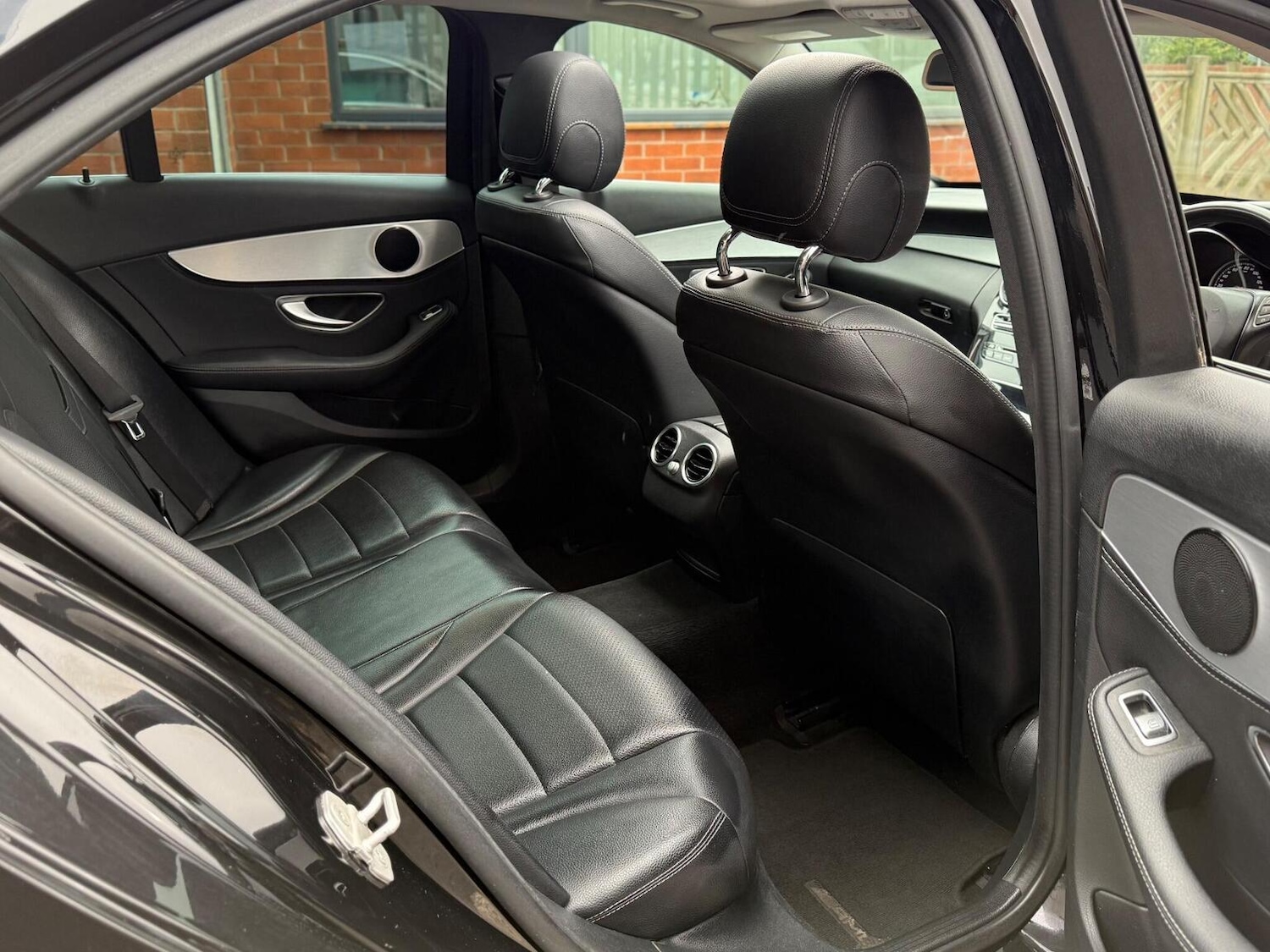 Used Mercedes-Benz C Class 2016 for sale - 77991748: Photo 16