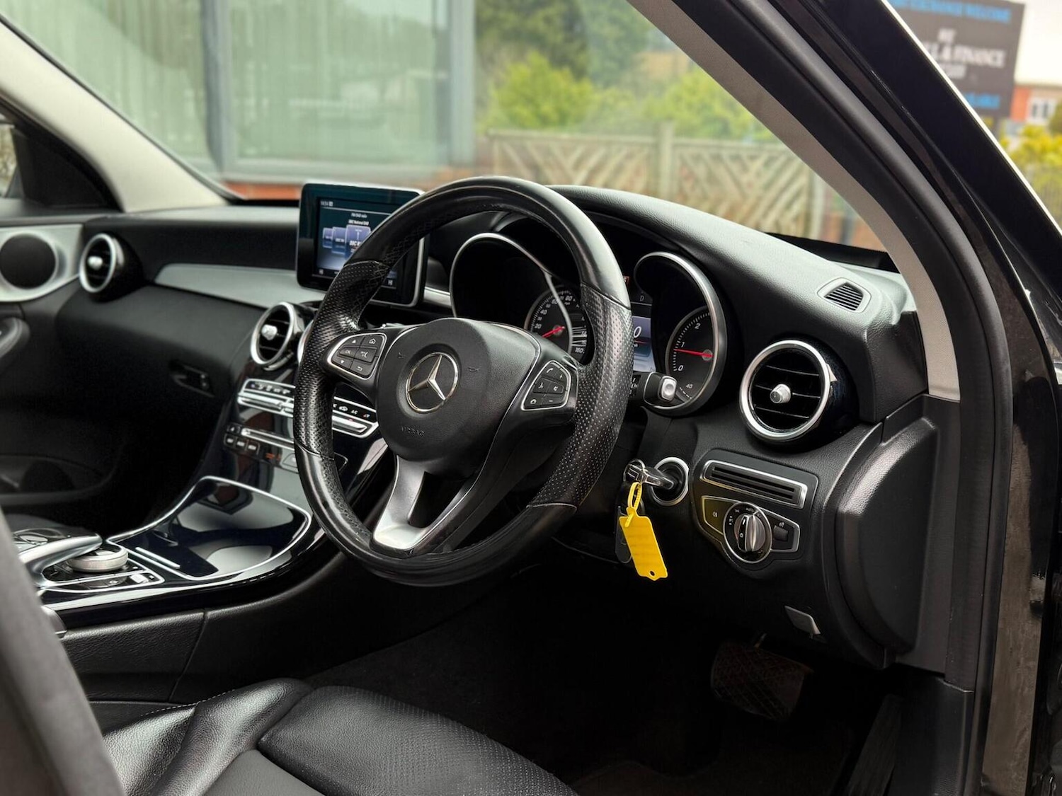 Used Mercedes-Benz C Class 2016 for sale - 77991748: Photo 19