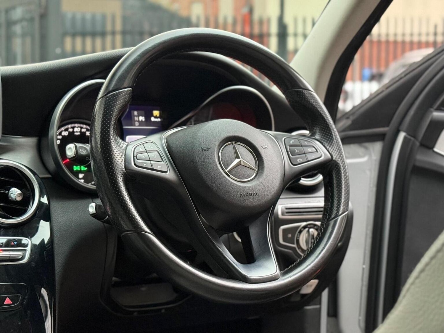 Used Mercedes-Benz C Class 2016 for sale - 76455511: Photo 17