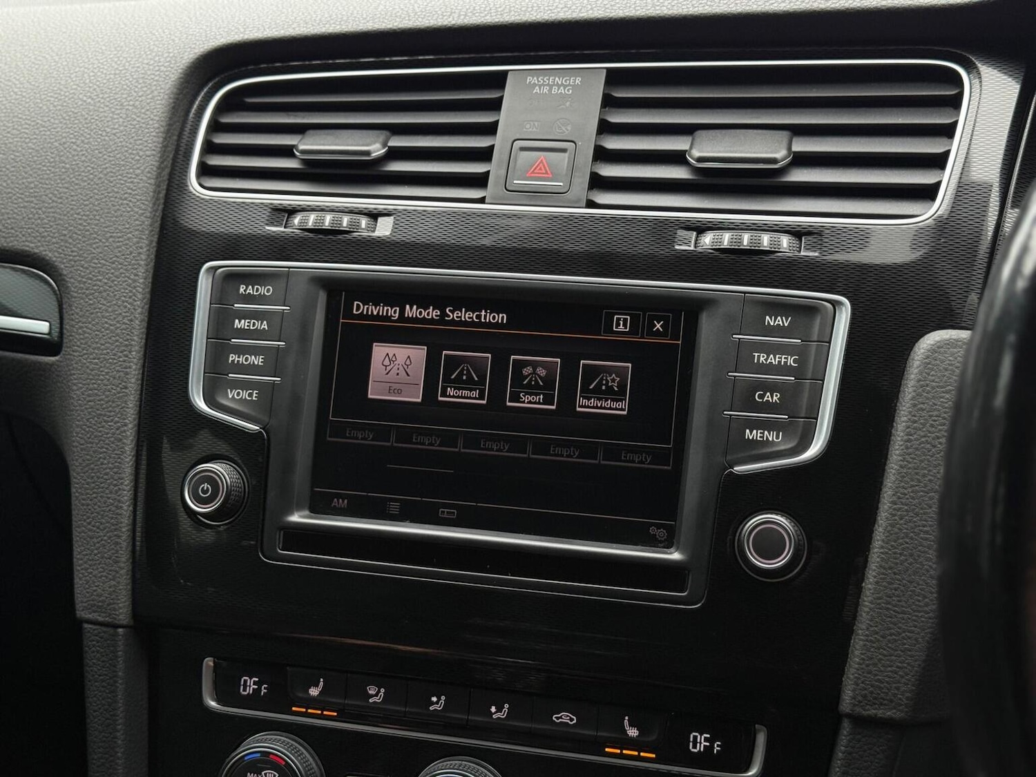 Used Volkswagen Golf 2016 for sale - 77807108: Photo 29