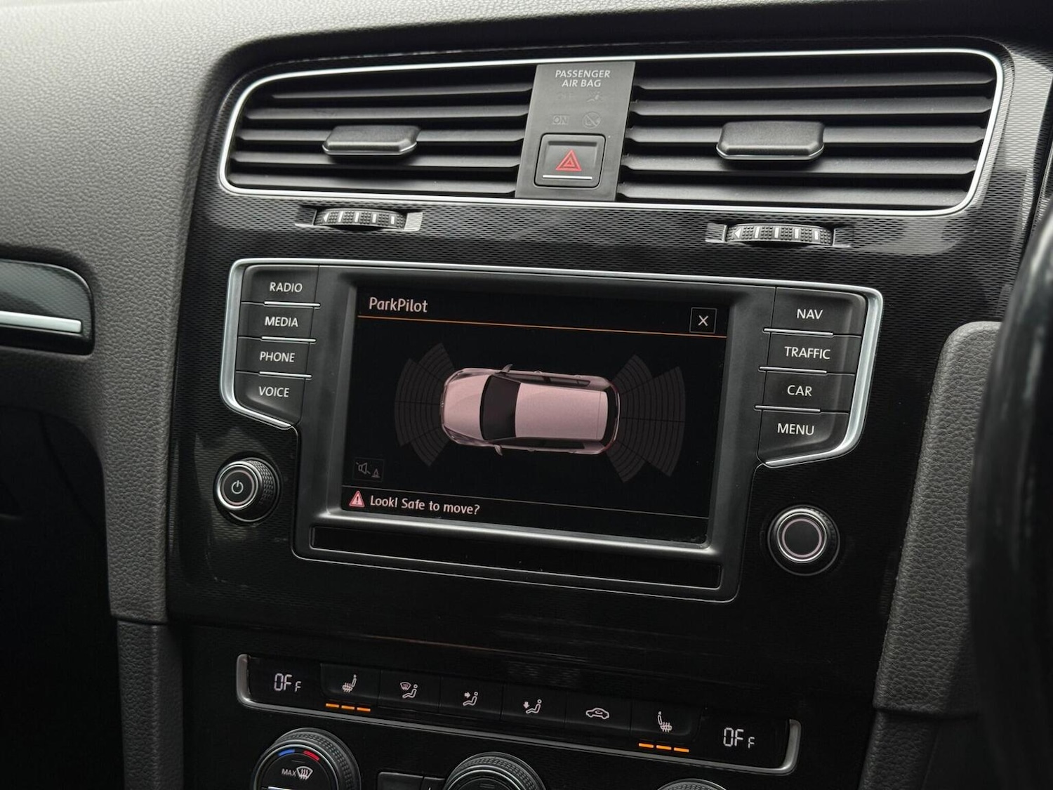 Used Volkswagen Golf 2016 for sale - 77807108: Photo 30