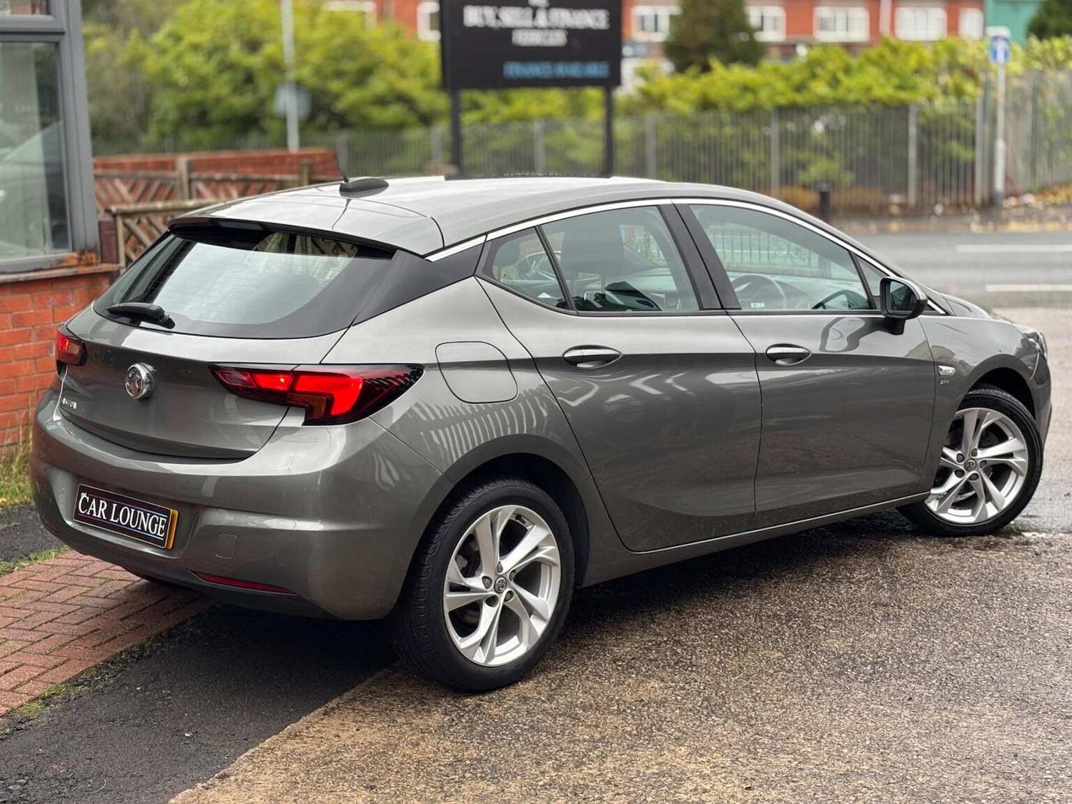 Used Vauxhall Astra 2017 for sale - 76547950: Photo 1