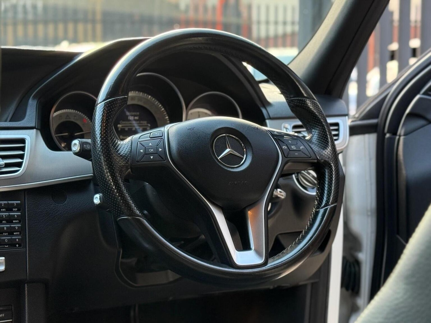 Used Mercedes-Benz E Class 2014 for sale - 76666083: Photo 19