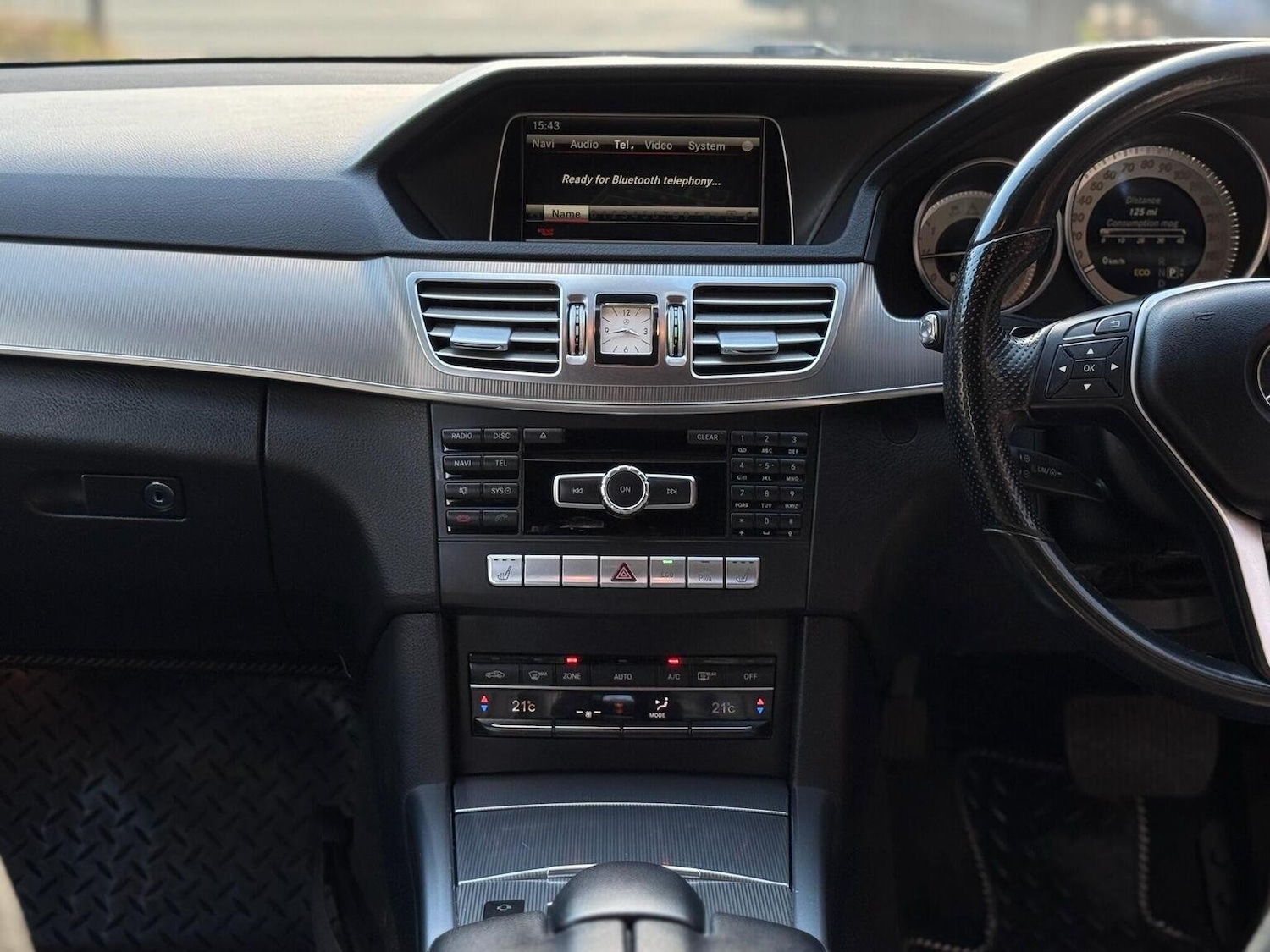 Used Mercedes-Benz E Class 2014 for sale - 76666083: Photo 21