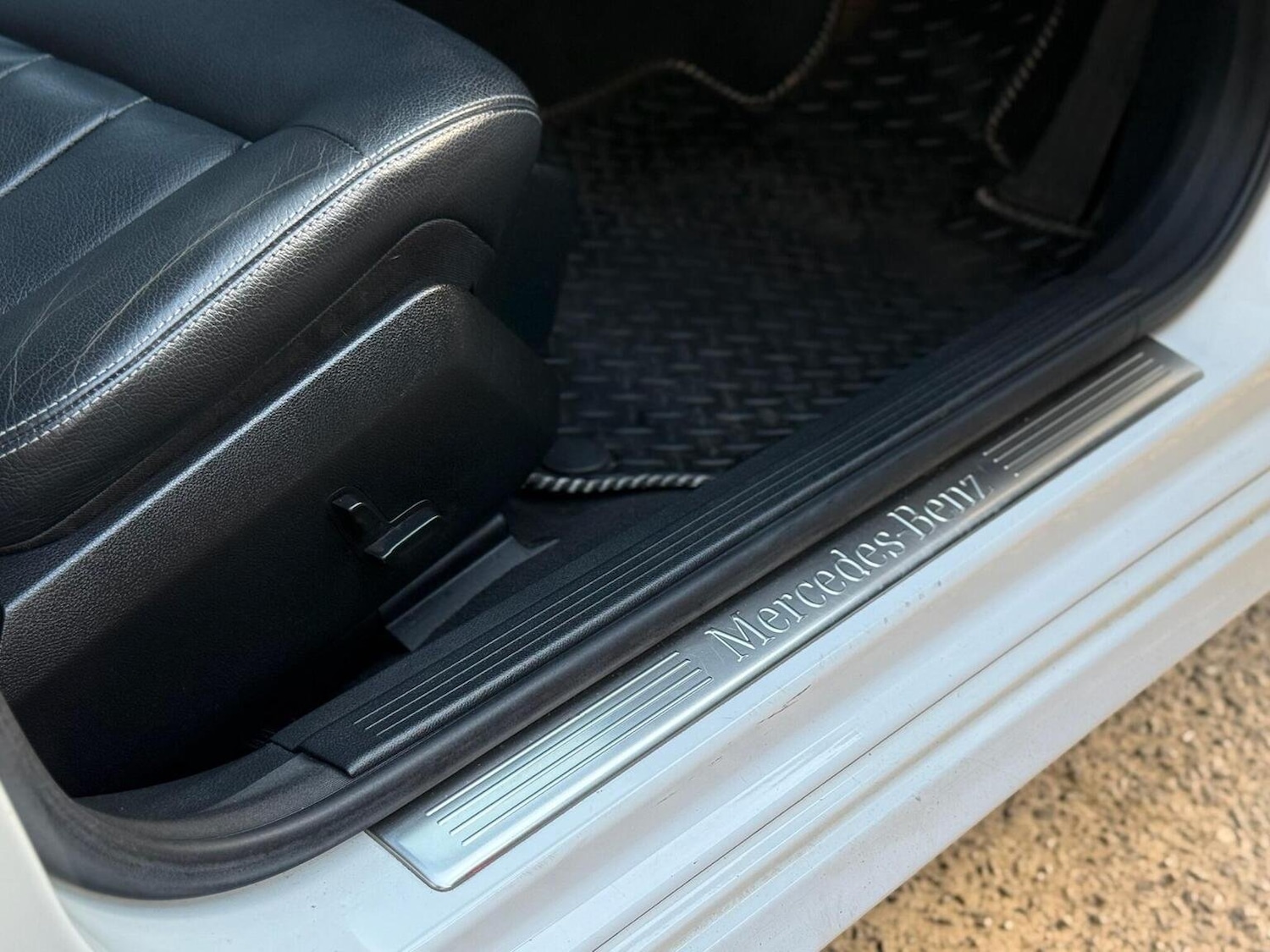 Used Mercedes-Benz E Class 2014 for sale - 76666083: Photo 22