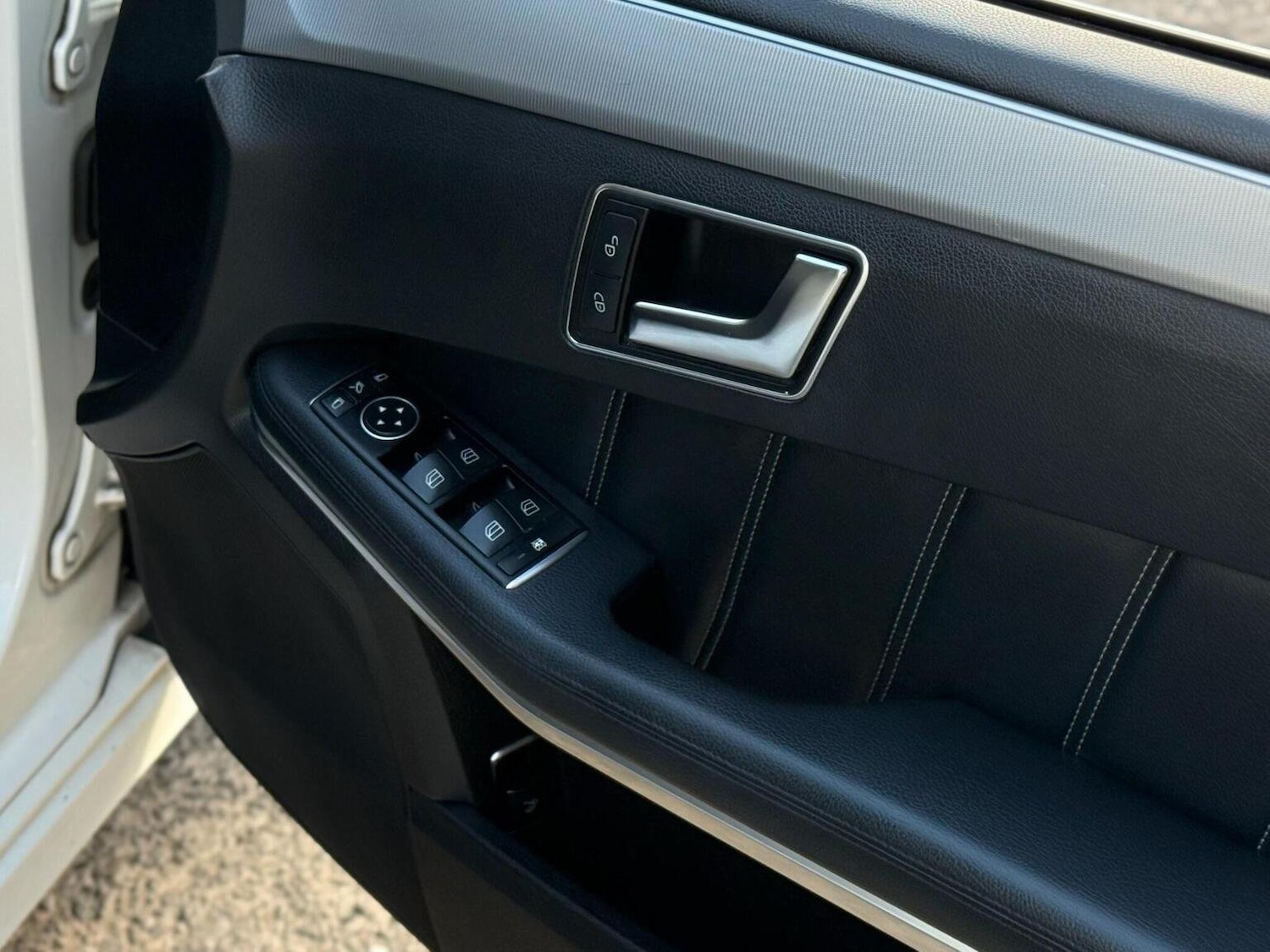 Used Mercedes-Benz E Class 2014 for sale - 76666083: Photo 23