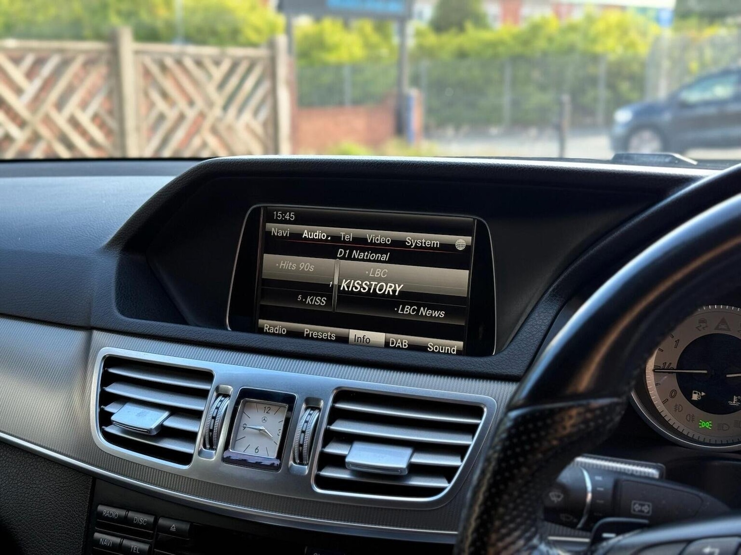 Used Mercedes-Benz E Class 2014 for sale - 76666083: Photo 24