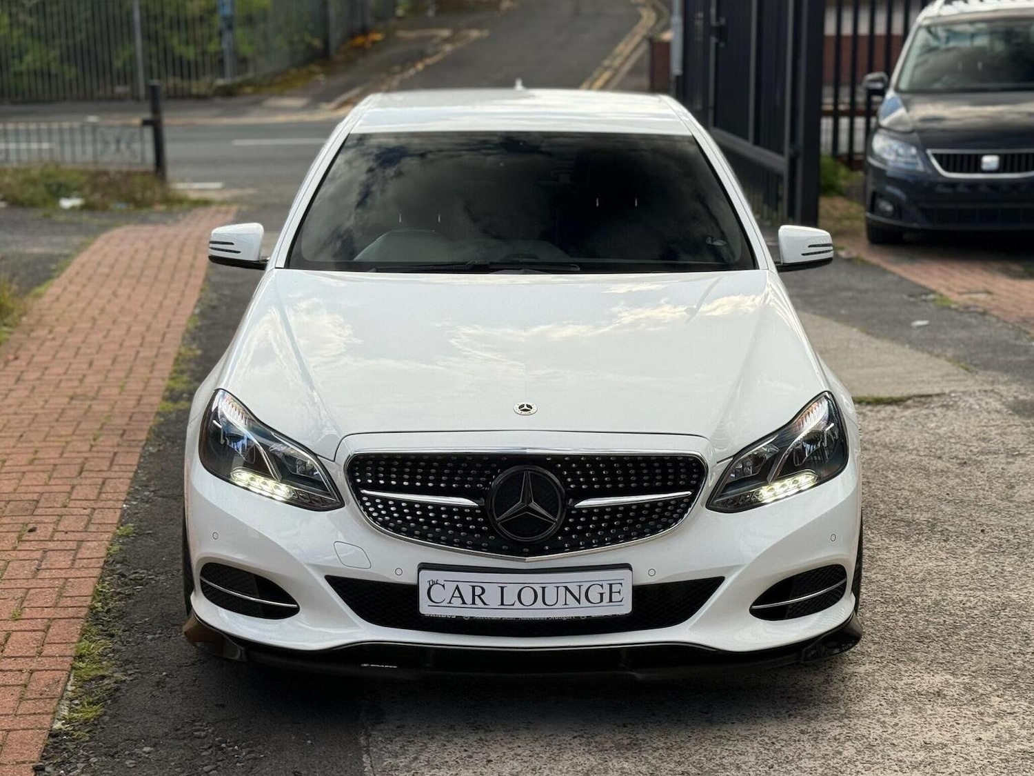 Used Mercedes-Benz E Class 2014 for sale - 76666083: Photo 3