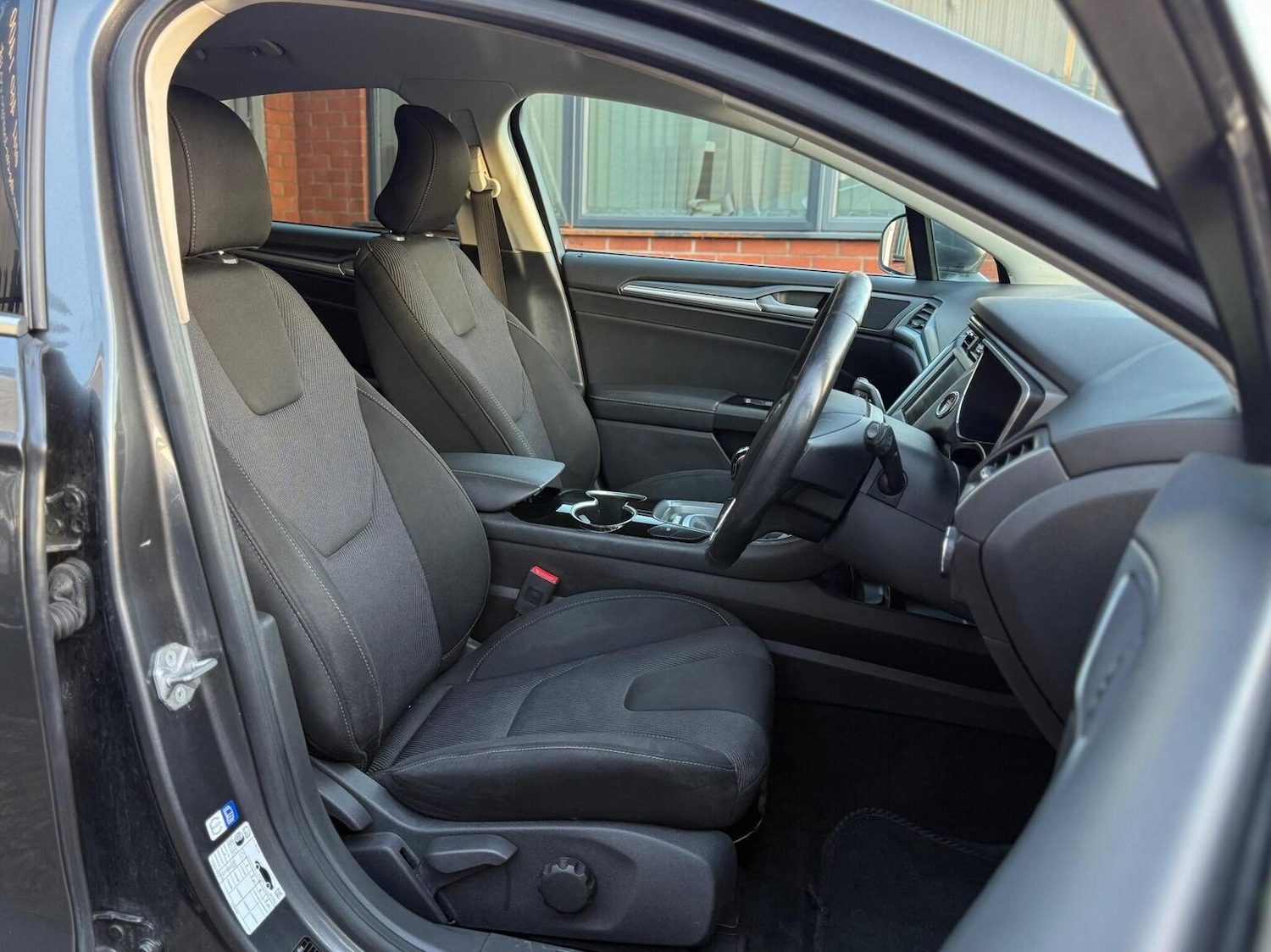 Used Ford Mondeo 2015 for sale - 76924412: Photo 13