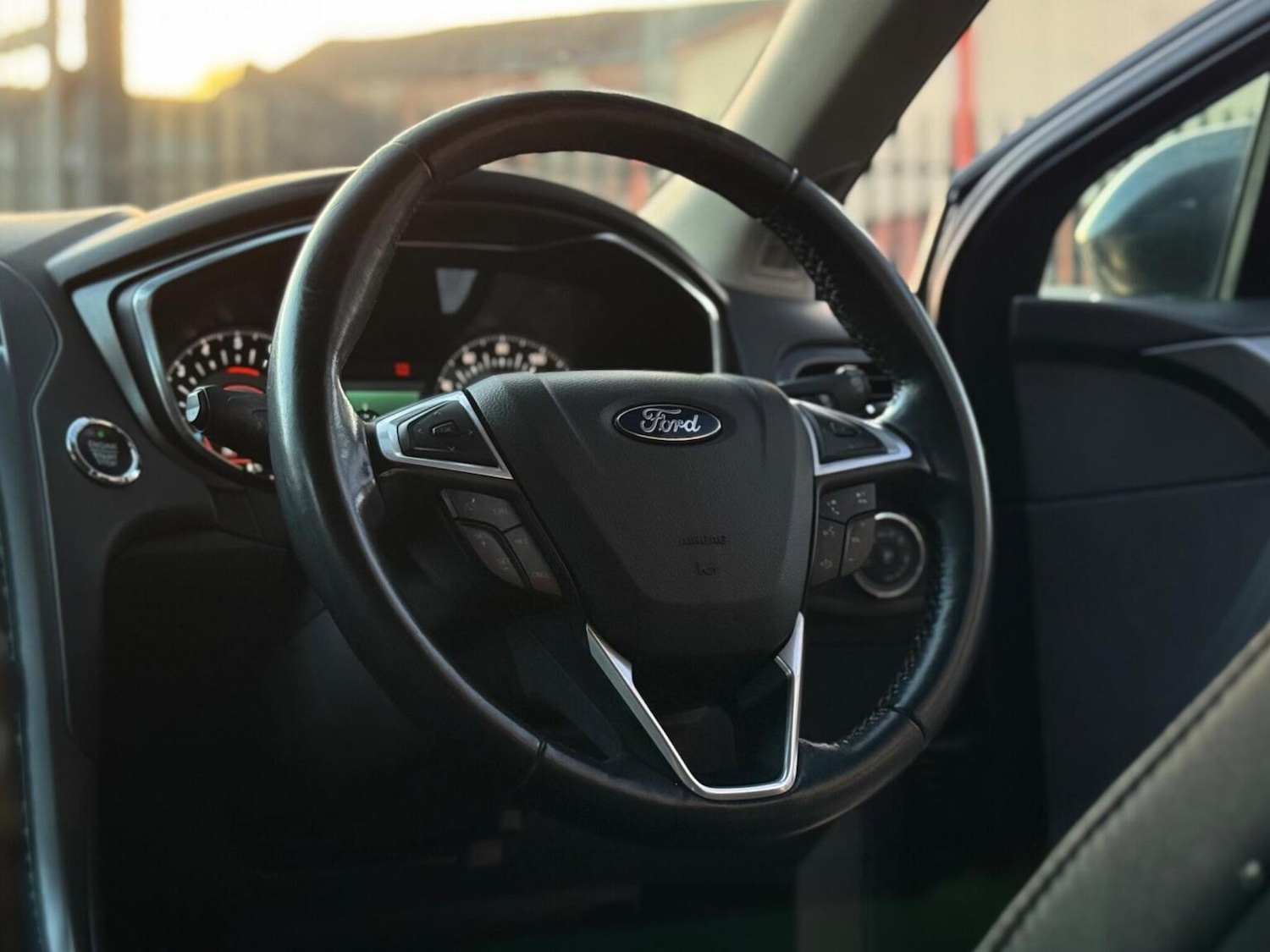 Used Ford Mondeo 2015 for sale - 76924412: Photo 16