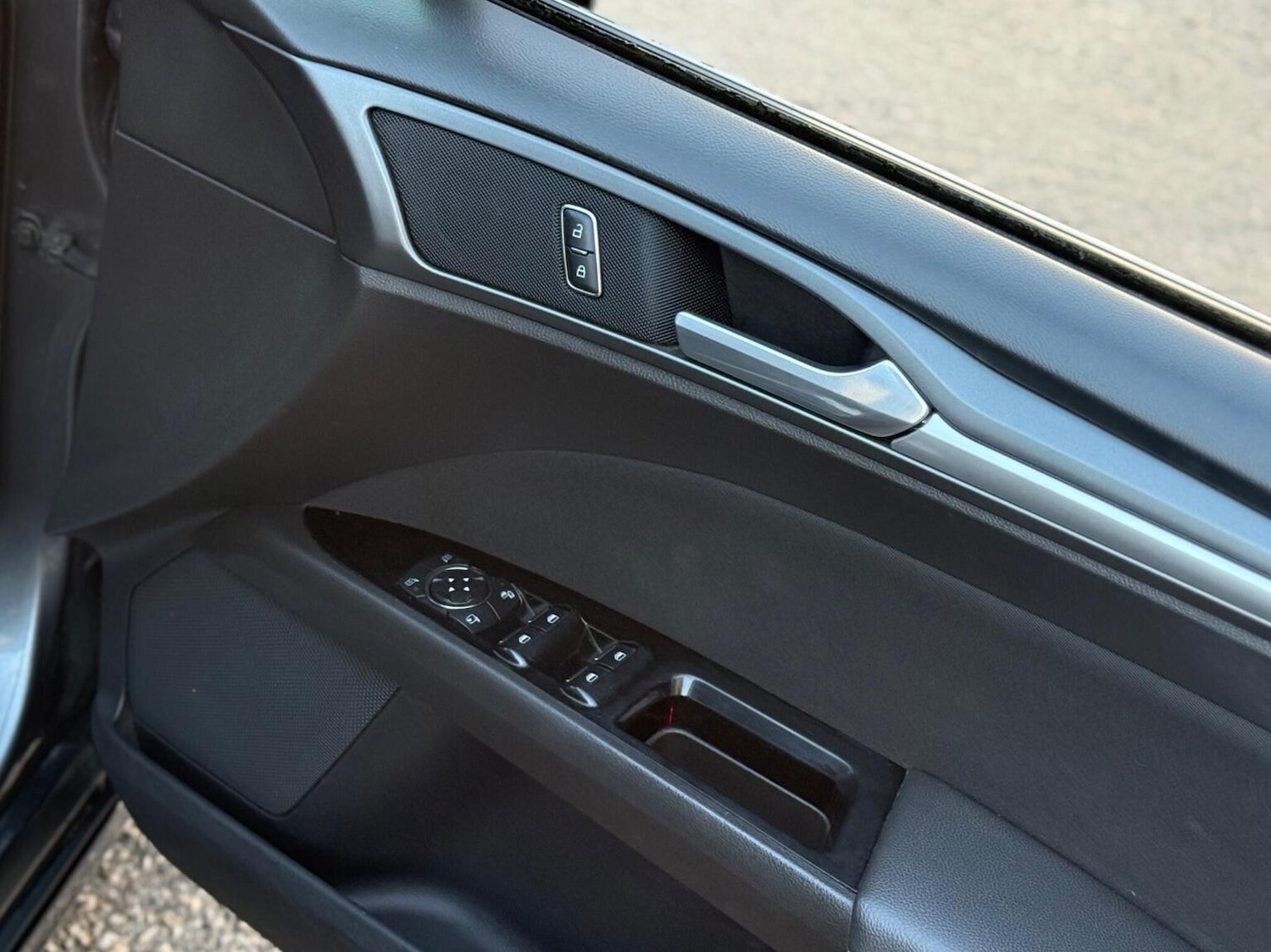 Used Ford Mondeo 2015 for sale - 76924412: Photo 18