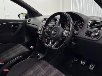 Used Volkswagen Polo 2015 for sale - 78876518: Photo
