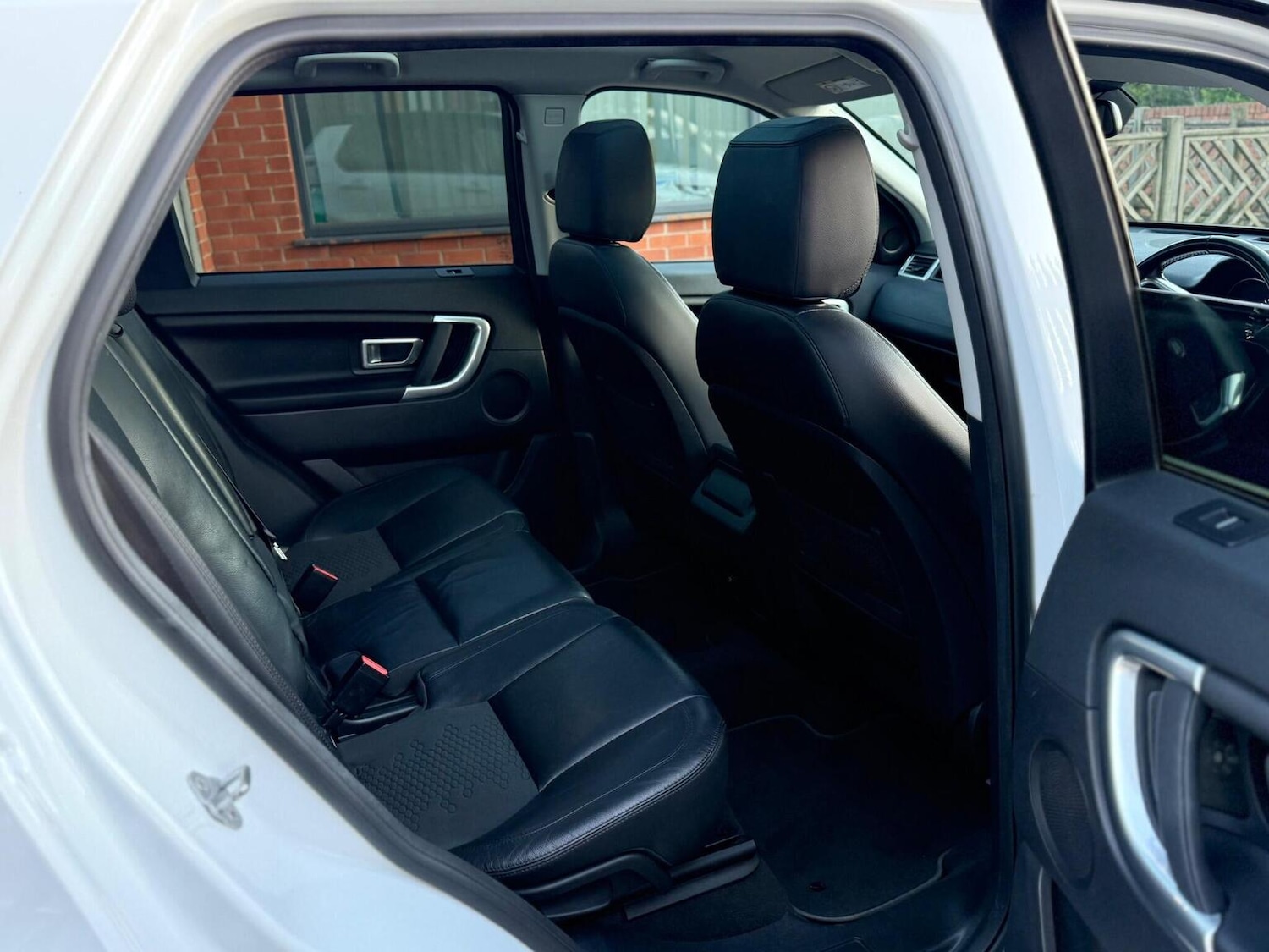 Used Land Rover Discovery Sport 2016 for sale - 76631478: Photo 14