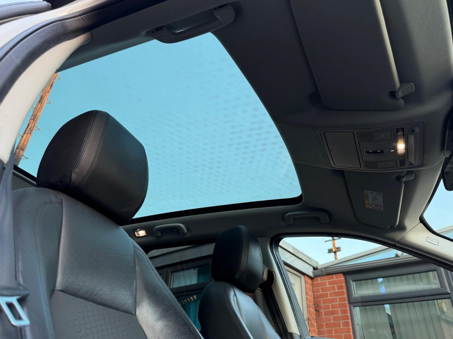 Used Land Rover Discovery Sport 2016 for sale - 76631478: Photo 16