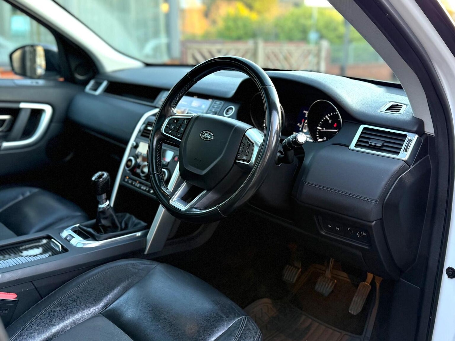 Used Land Rover Discovery Sport 2016 for sale - 76631478: Photo 17