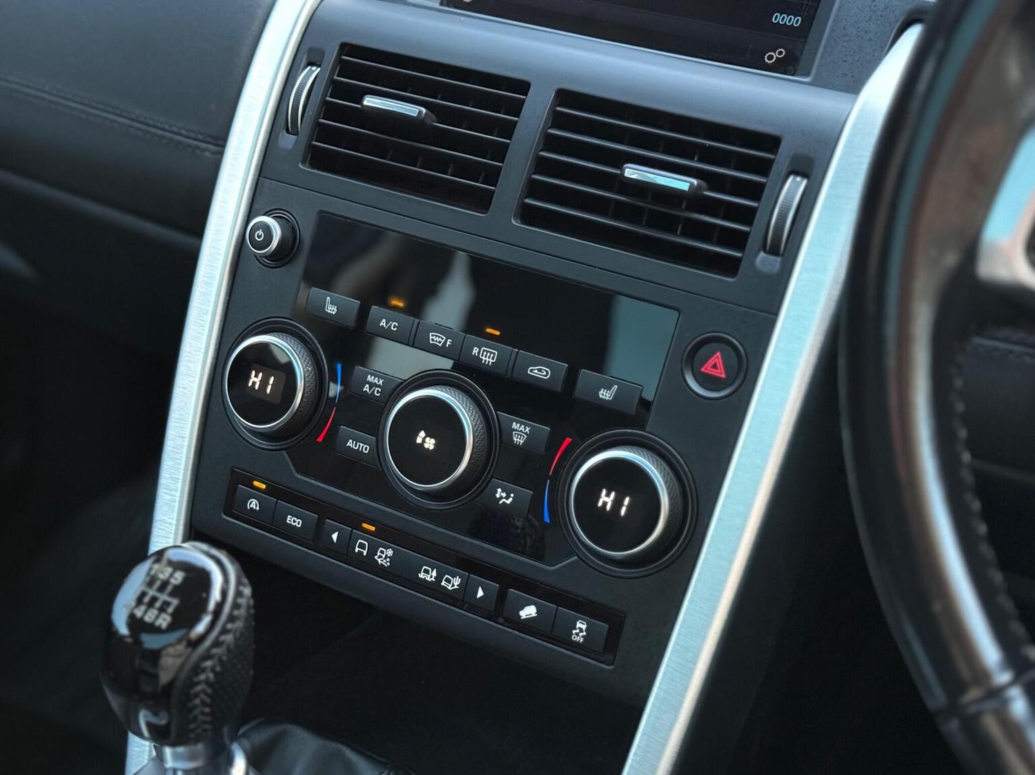 Used Land Rover Discovery Sport 2016 for sale - 76631478: Photo 21