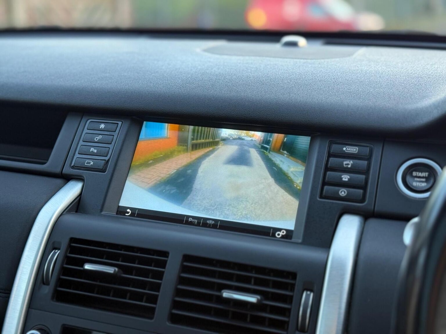 Used Land Rover Discovery Sport 2016 for sale - 76631478: Photo 24