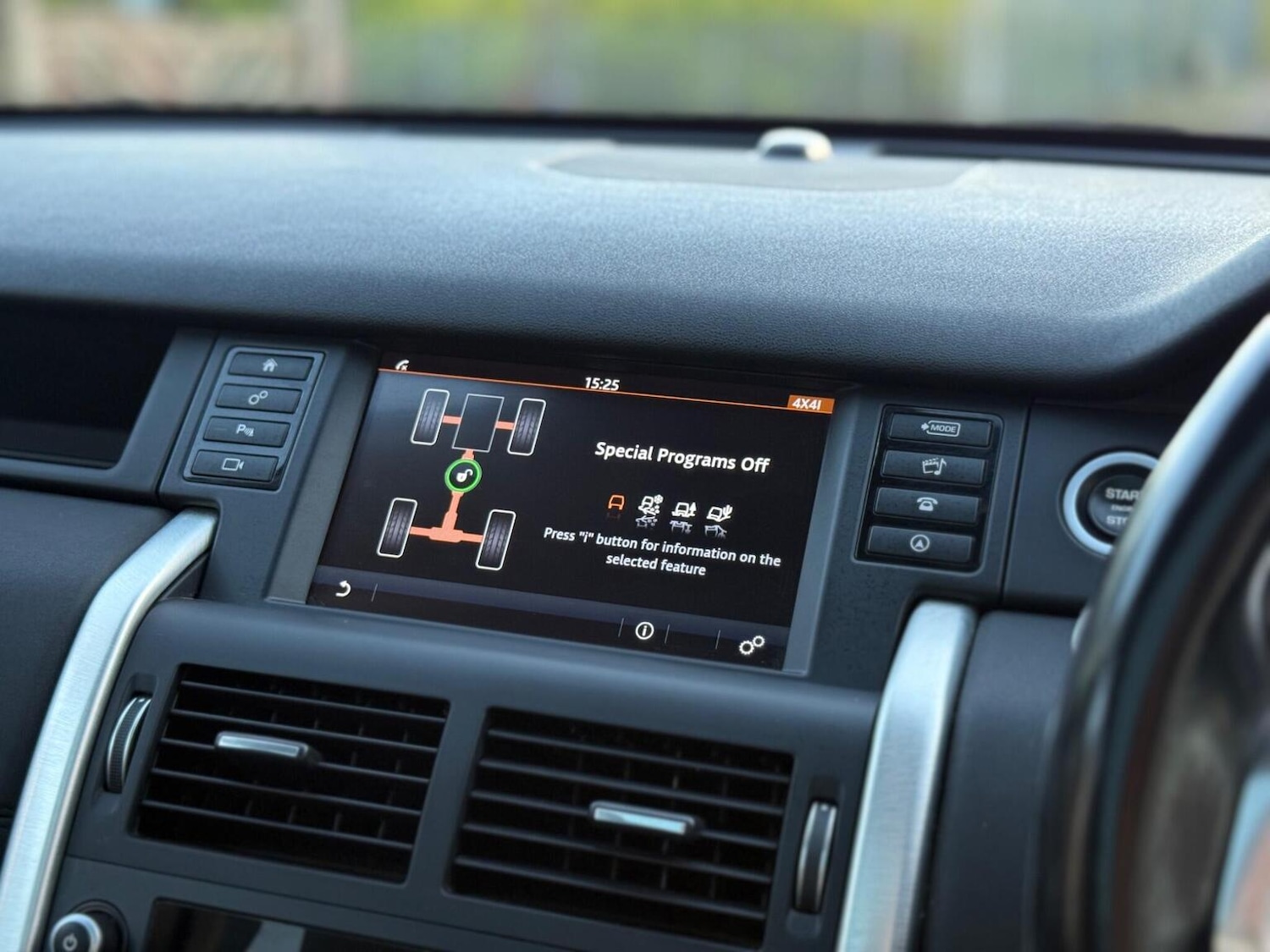 Used Land Rover Discovery Sport 2016 for sale - 76631478: Photo 28