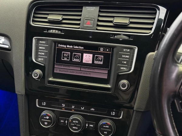 Used Volkswagen Golf 2015 for sale - 76242912: Photo 22