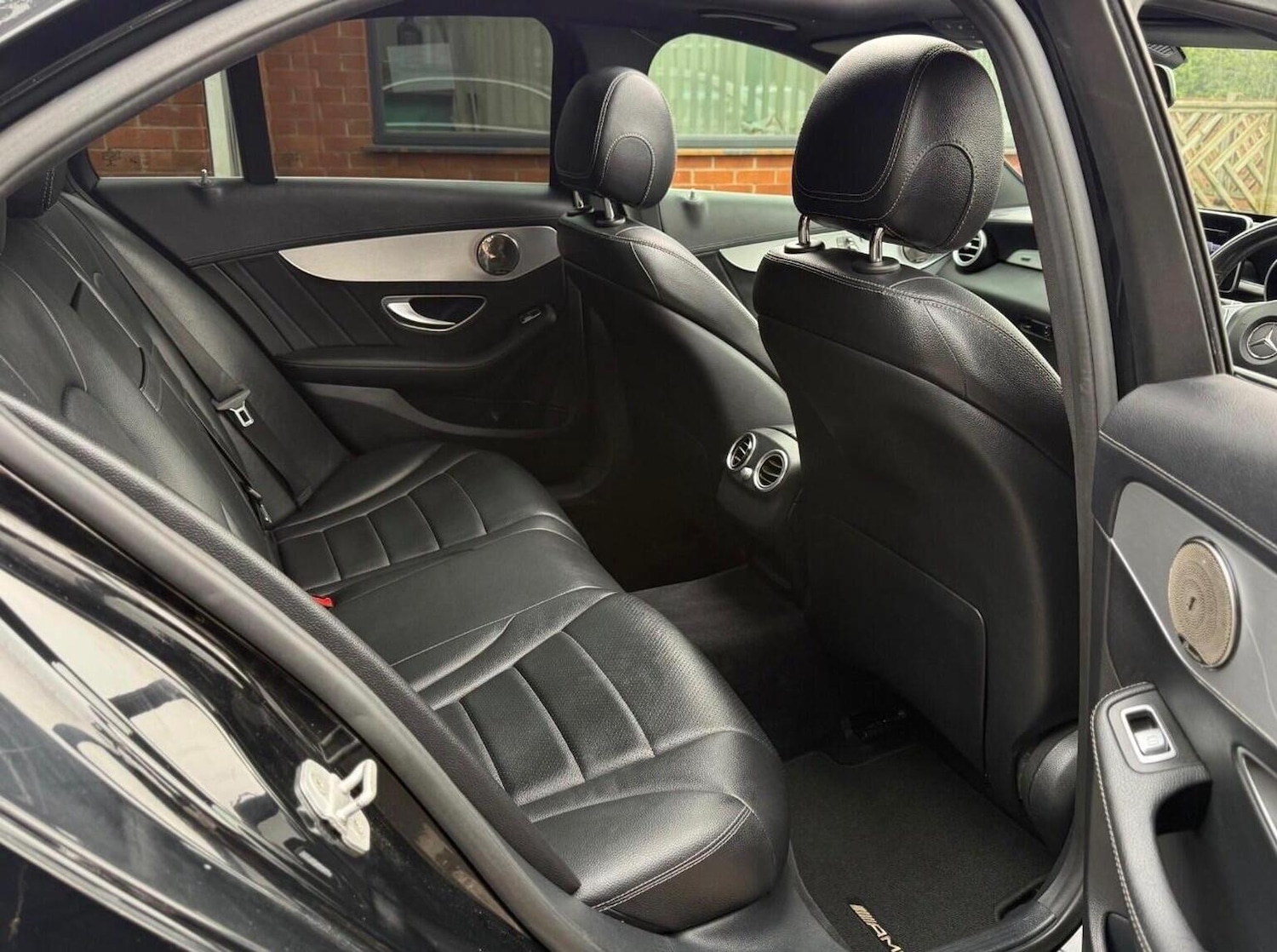 Used Mercedes-Benz C Class 2015 for sale - 77991570: Photo 14