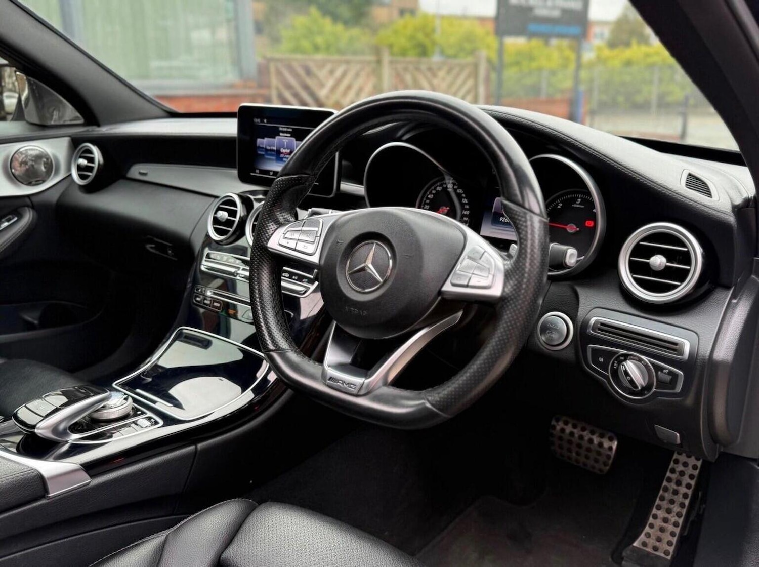 Used Mercedes-Benz C Class 2015 for sale - 77991570: Photo 16