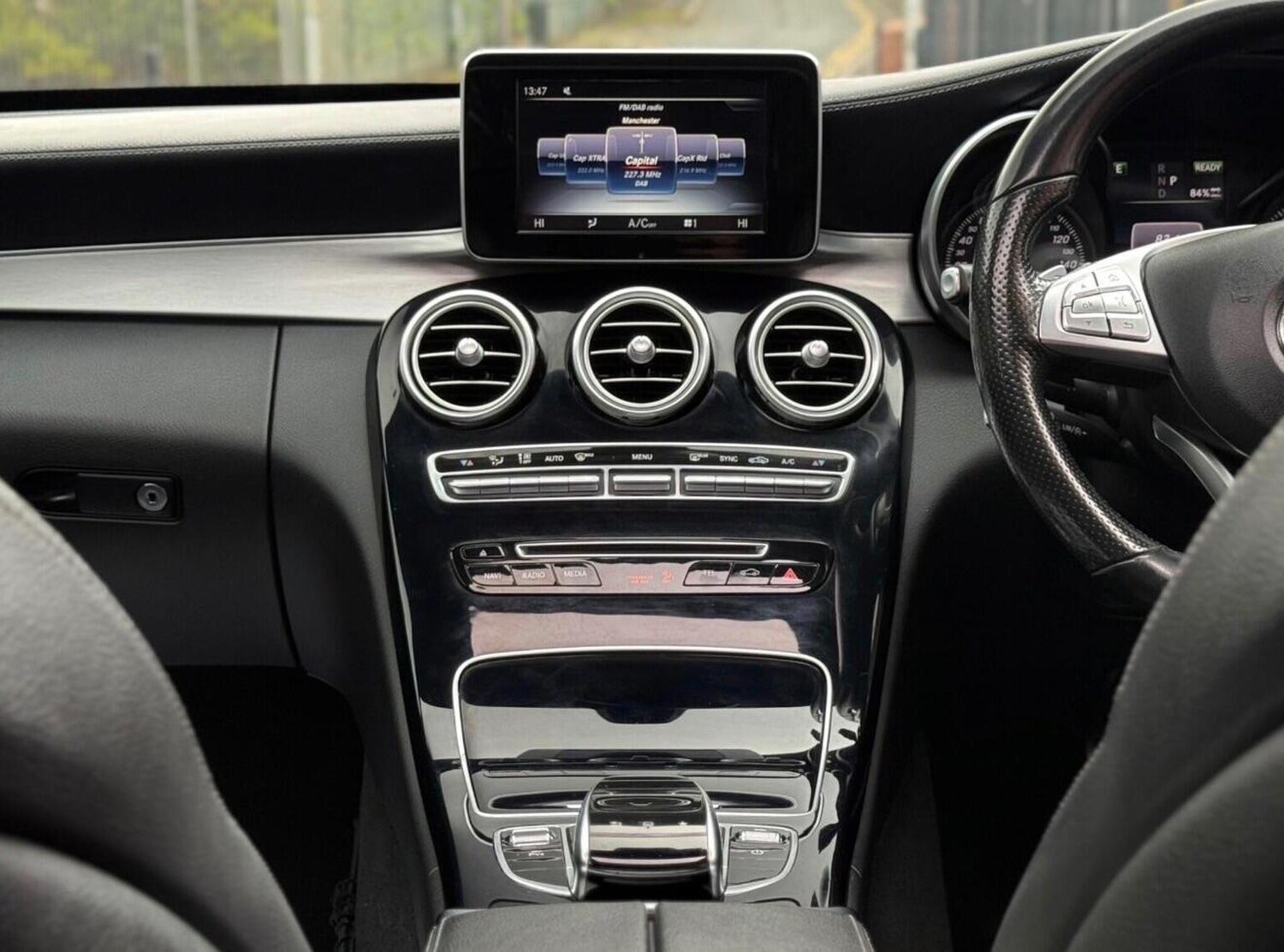 Used Mercedes-Benz C Class 2015 for sale - 77991570: Photo 18