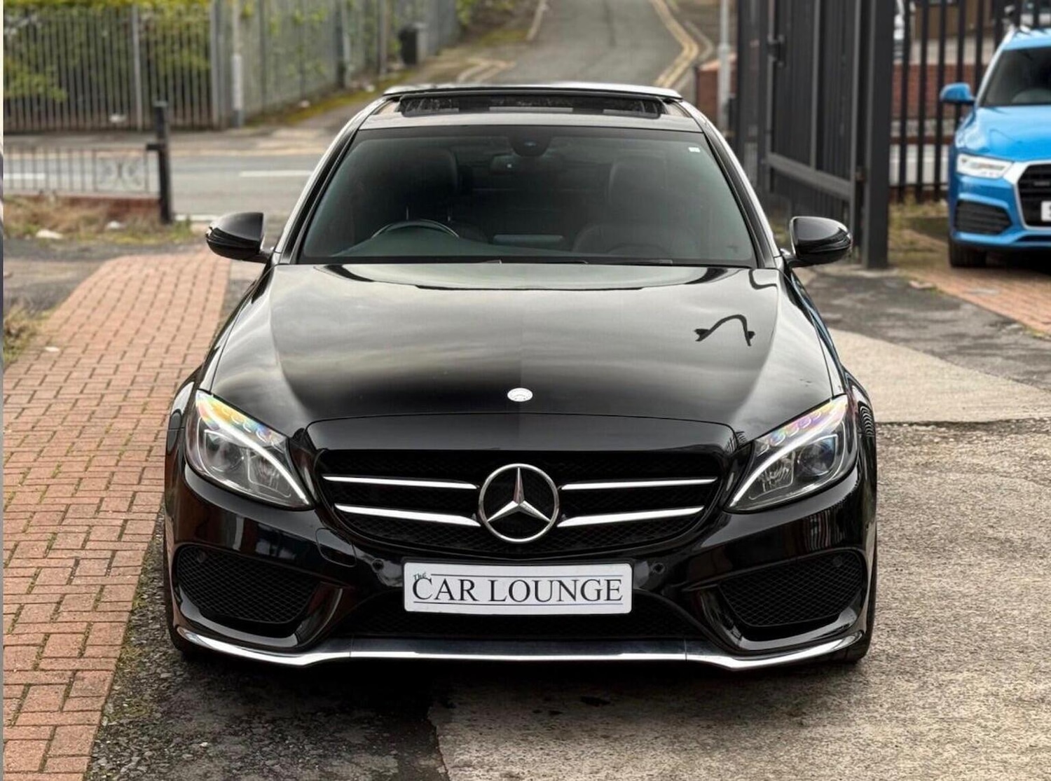 Used Mercedes-Benz C Class 2015 for sale - 77991570: Photo 4