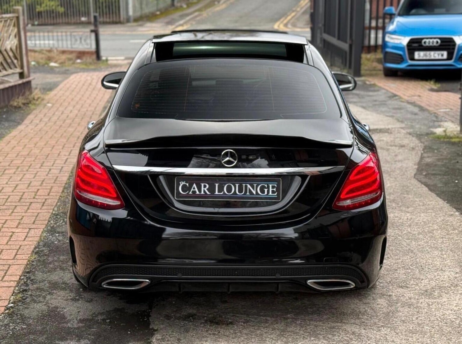 Used Mercedes-Benz C Class 2015 for sale - 77991570: Photo 8