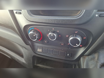 Used Iveco Daily 2018 for sale - 77149553: Photo