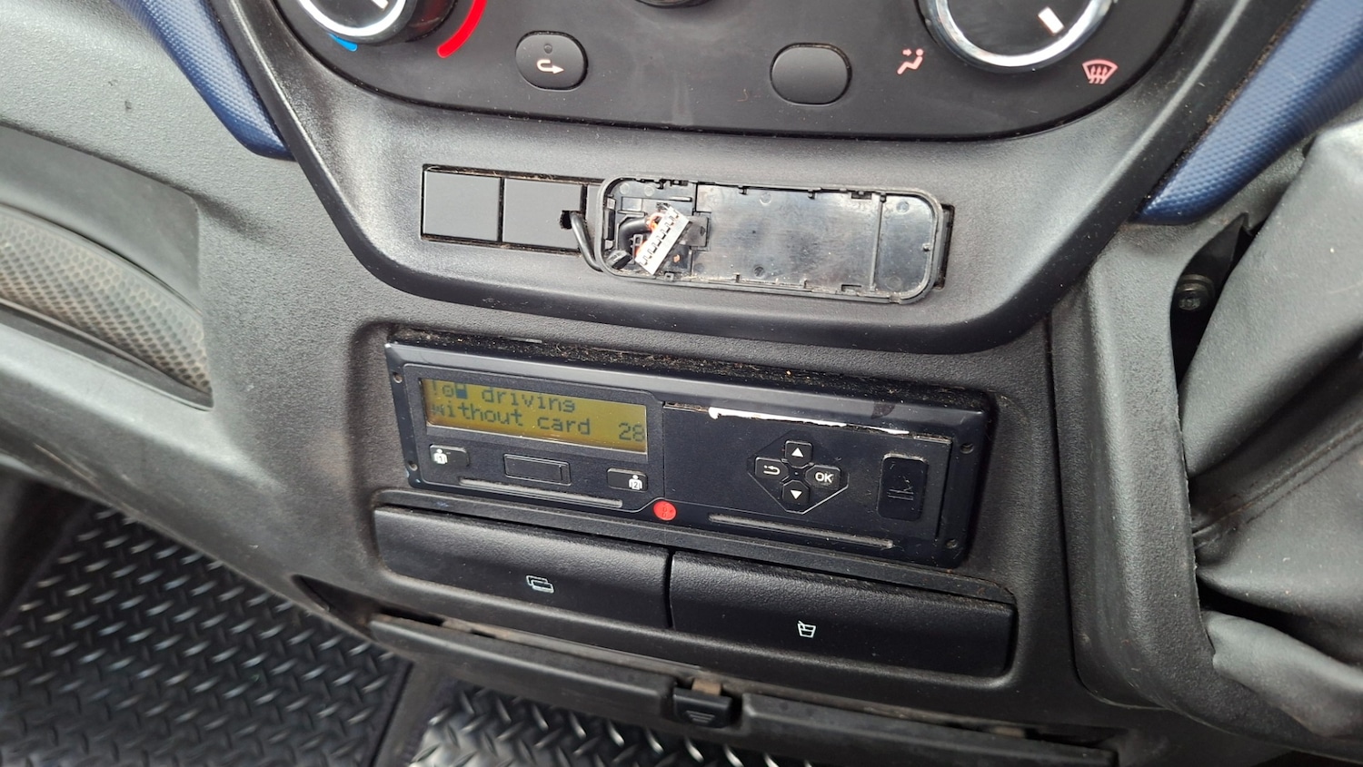 Used Iveco Daily 2018 for sale - 77494663: Photo 3