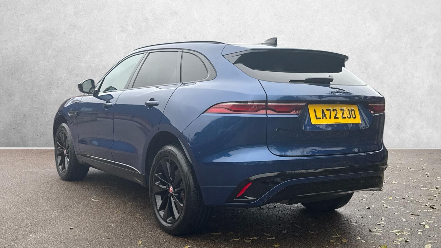 Used Jaguar F-Pace 2023 for sale - 76605494: Photo 2