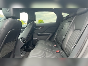 Used Jaguar F-Pace 2017 for sale - 79010691: Photo