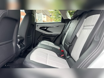 Used Land Rover Range Rover Evoque 2022 for sale - 76699571: Photo