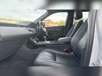 Used Land Rover Range Rover Evoque 2021 for sale - 76030140: Photo