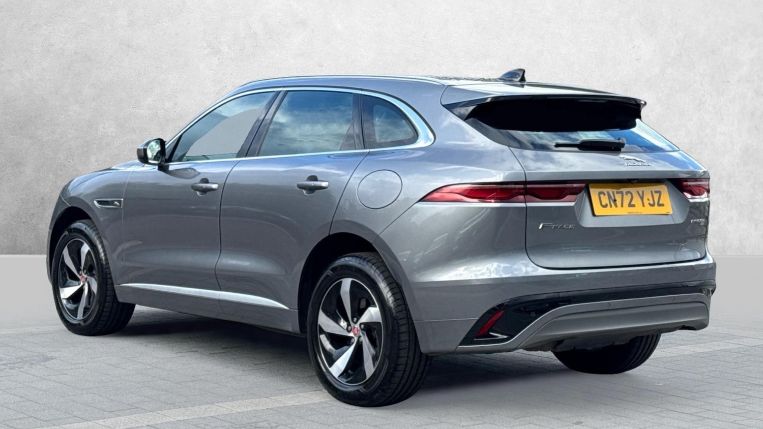 Used Jaguar F-Pace 2022 for sale - 76741024: Photo 2