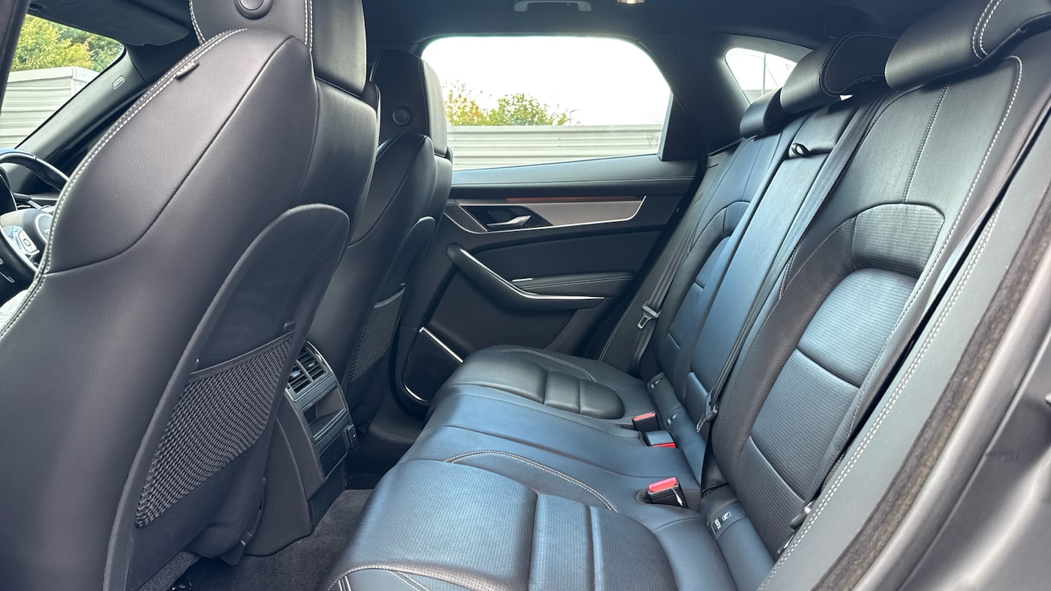 Used Jaguar F-Pace 2022 for sale - 76741024: Photo 4