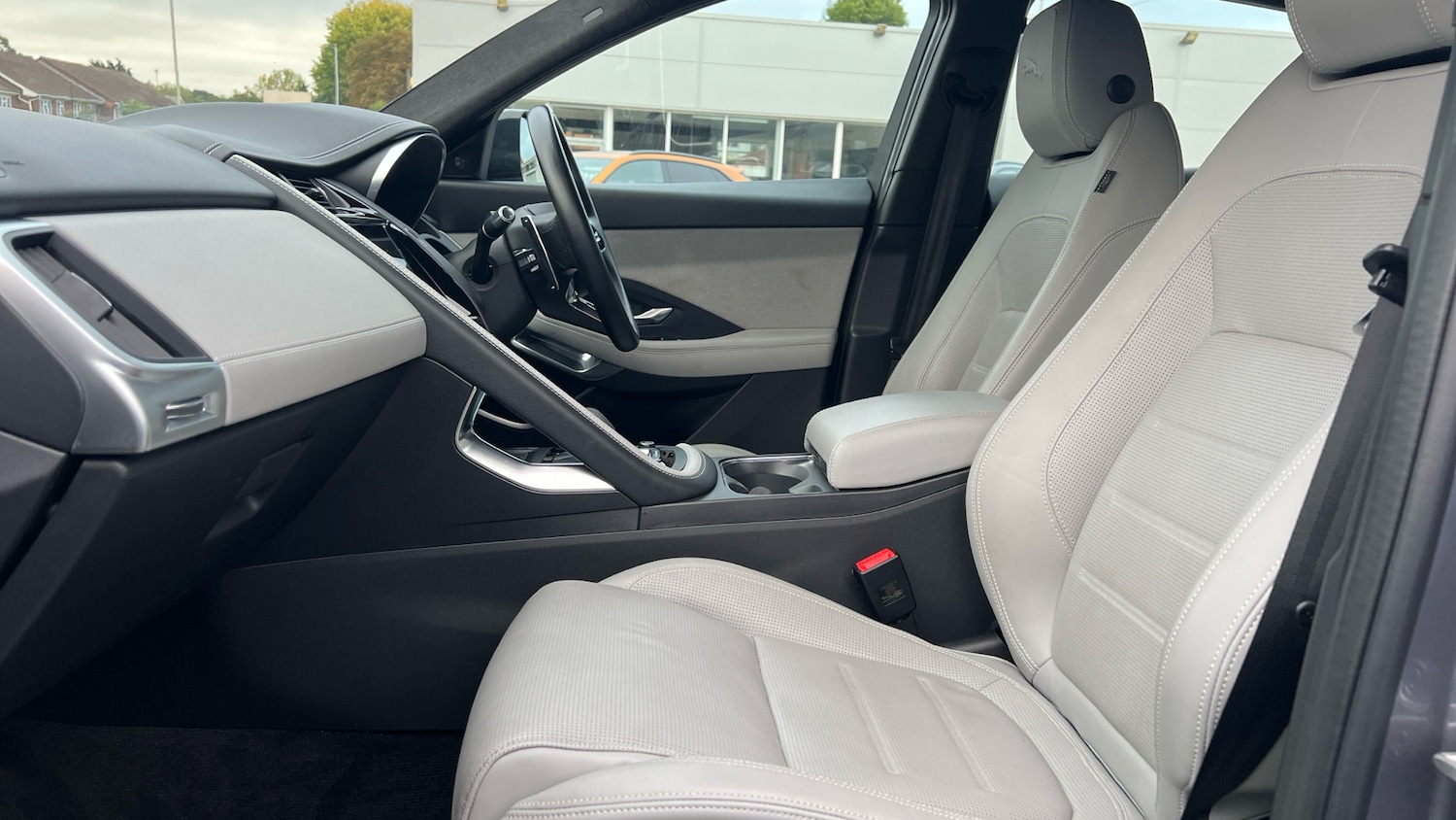 Used Jaguar E-Pace 2022 for sale - 77622732: Photo 3